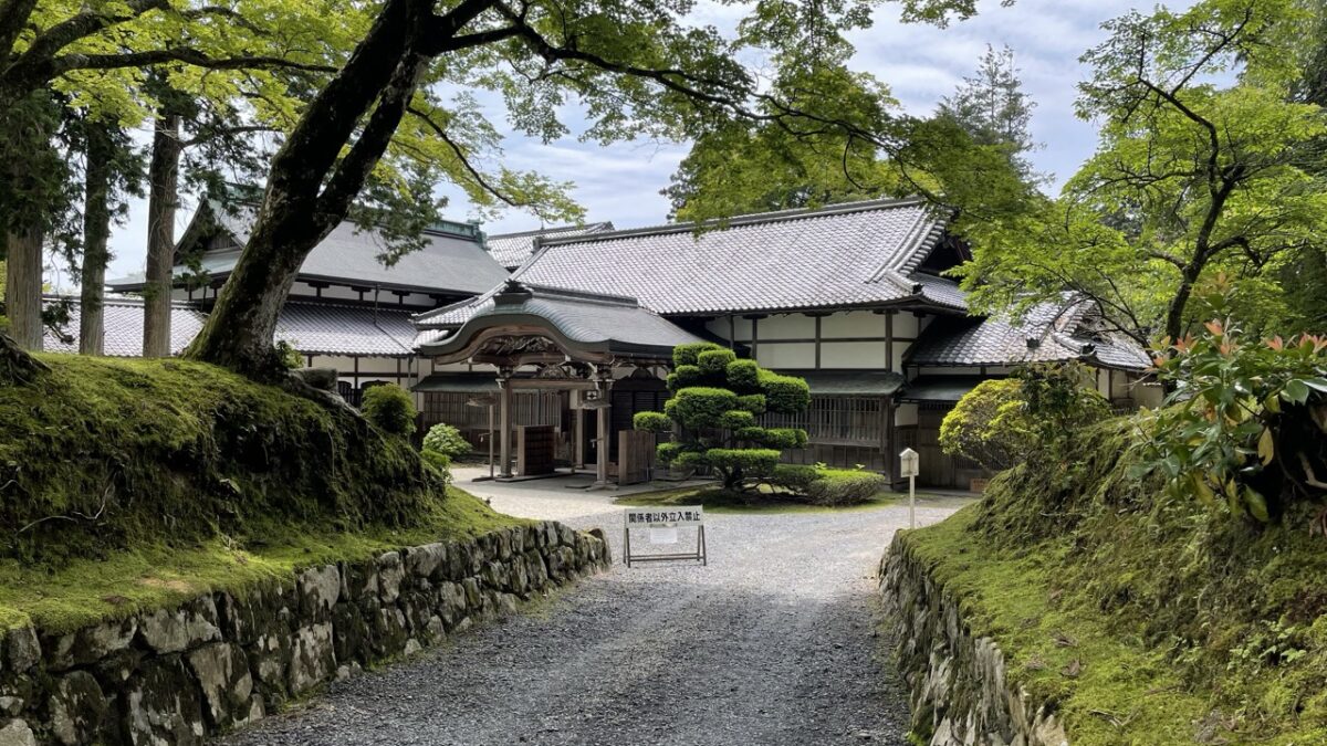 令和７年度滋賀登文会総会及び見学研修会「比叡山延暦寺 大書院及び根本中堂」（2025年6月）